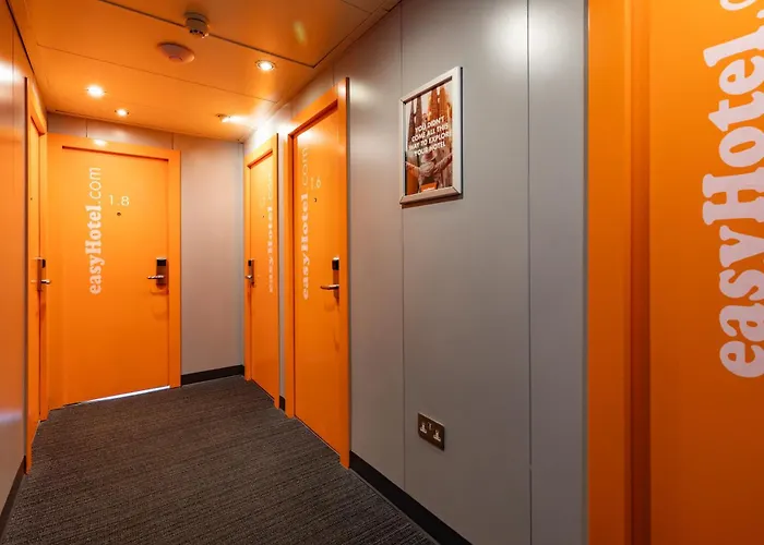  Easyhotel Edinburgh